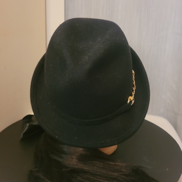 100% wool Adora hat with gold chain accent  ..new - Picture 5 of 7